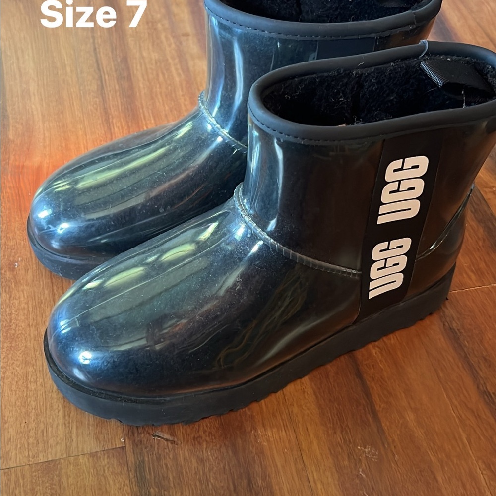 Uggs Size 7 - image 1